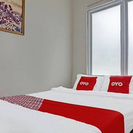 Готель Oyo 91849 Karawaci Taman Permata 5 Тангеранг Екстер'єр фото